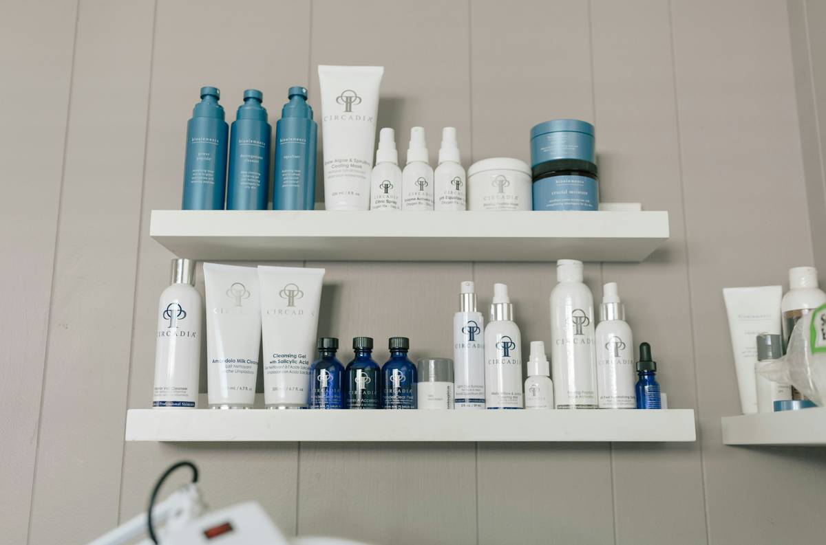 skincare product shower gel wash is being tested for pH level in a lab setting